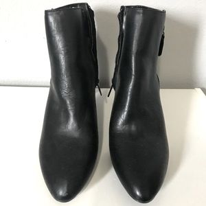 Size 9 Bandolino black heeled booties